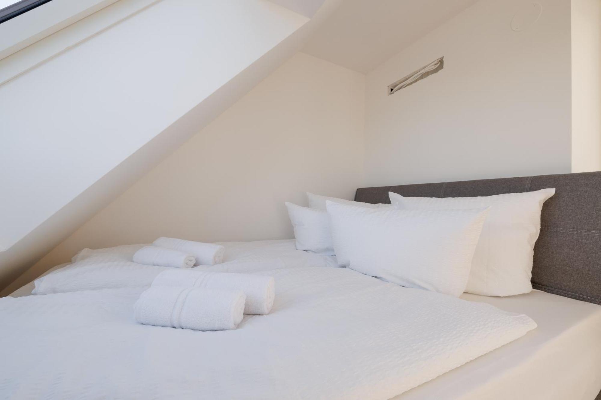 Symphony Apartments 40 - Modern Loft With Terrace And Grill In Central Location Wien Exteriör bild