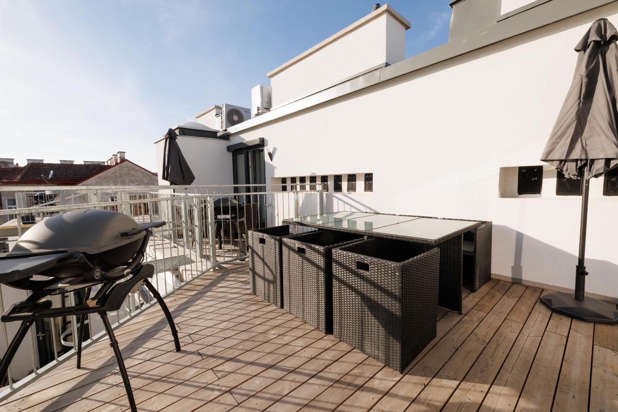 Symphony Apartments 40 - Modern Loft With Terrace And Grill In Central Location Wien Exteriör bild