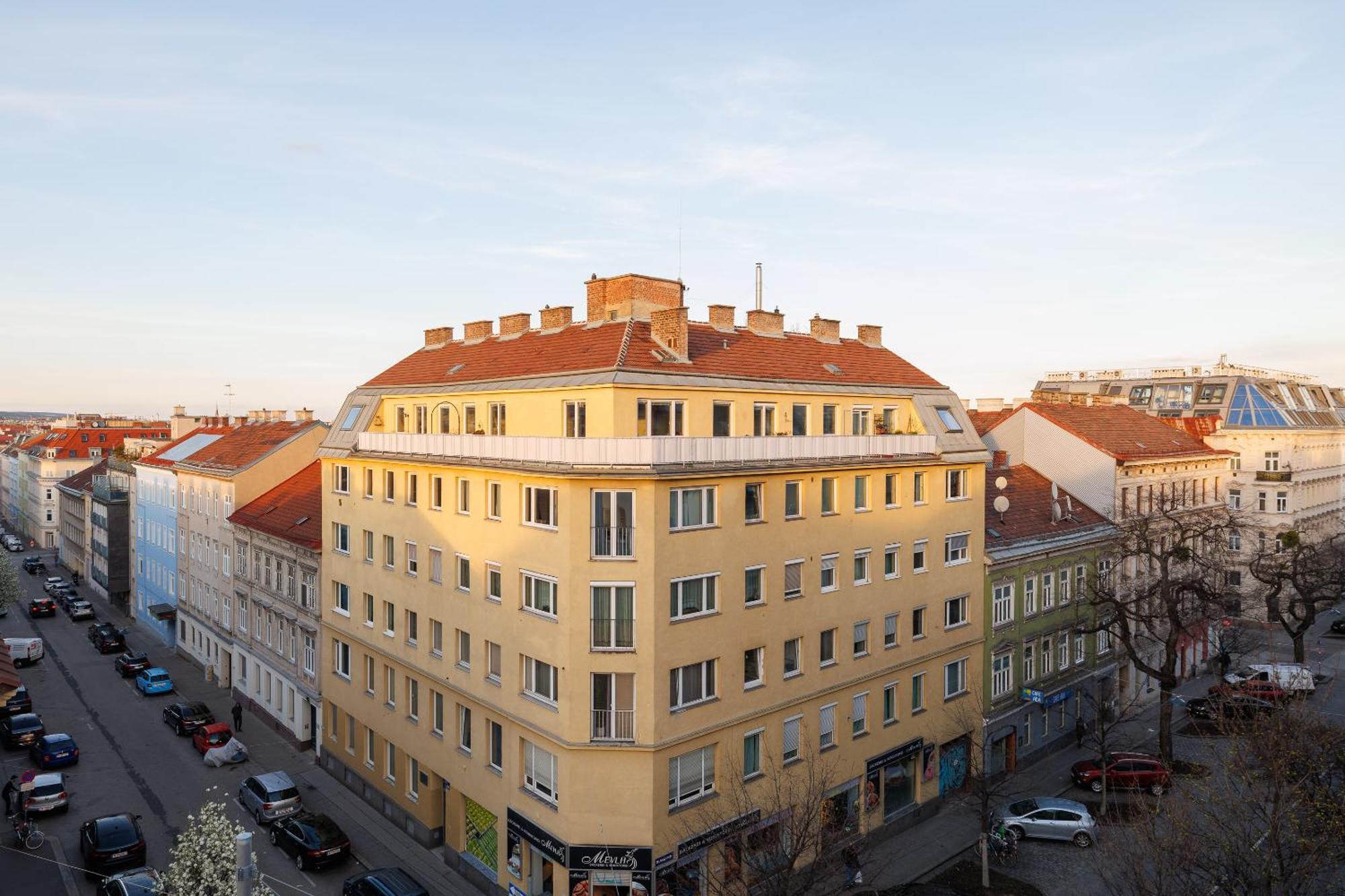 Symphony Apartments 40 - Modern Loft With Terrace And Grill In Central Location Wien Exteriör bild